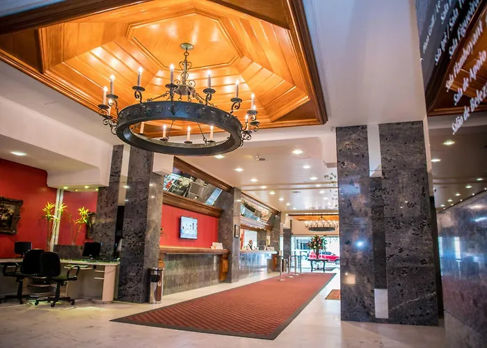 Plaza São Rafael Hotel